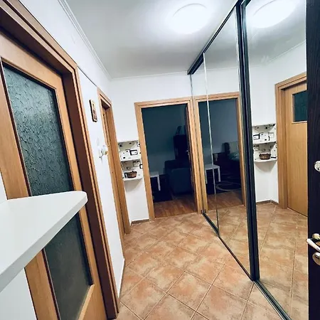 Orange Studio Апартаменти Бухарест